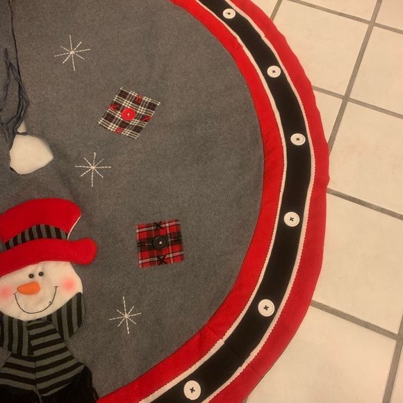 Snowman Tree Skirt (soft fabric) - Picture 5 of 6